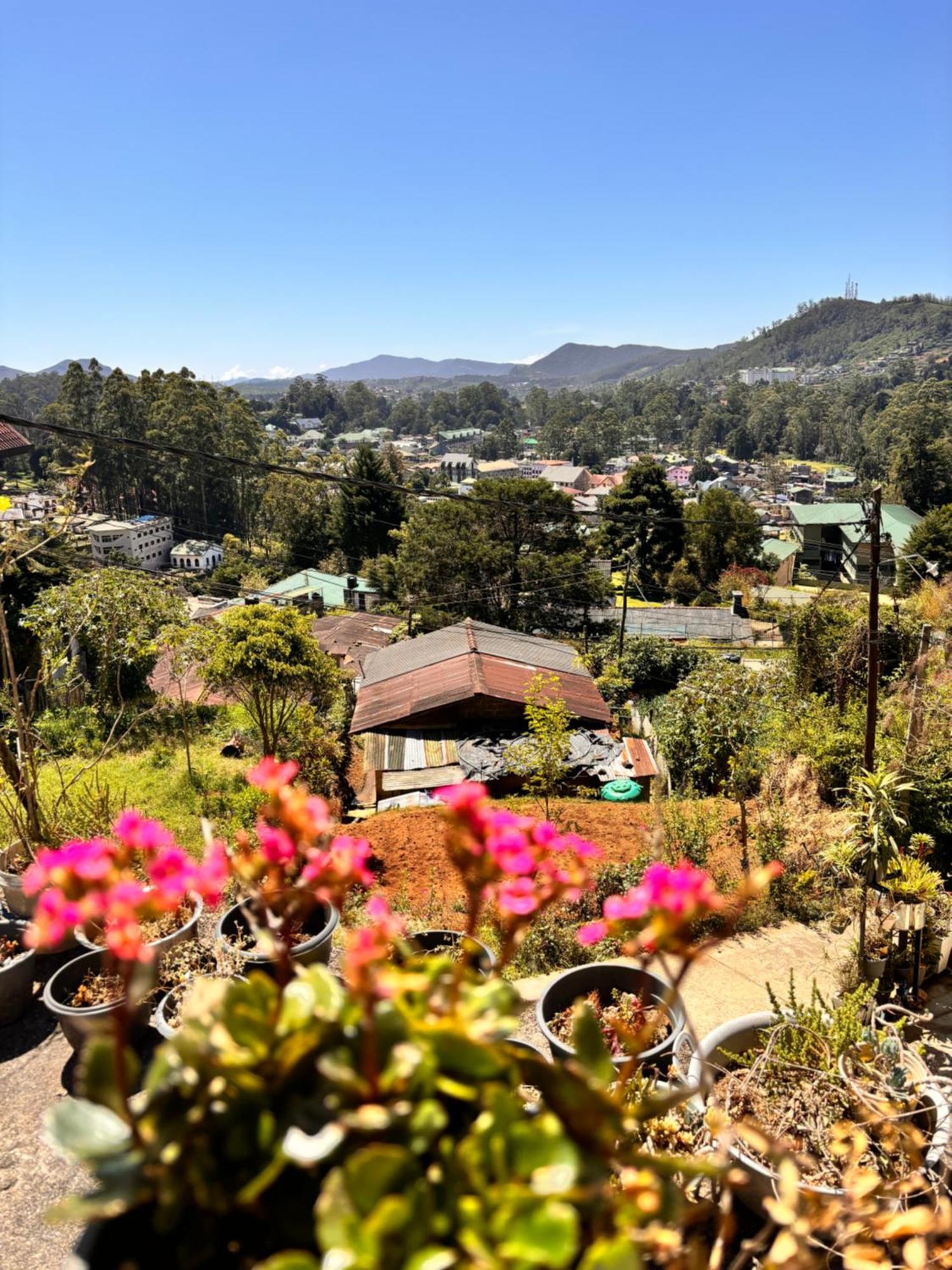Shiny View Hotel Nuwara Eliya Bagian luar foto